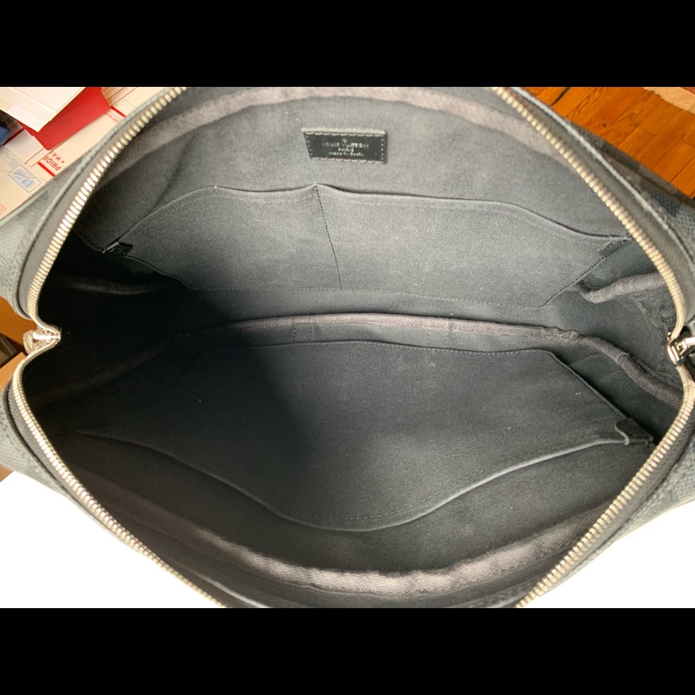 100% authentic Louis Vuitton bag - Picture 5 of 6